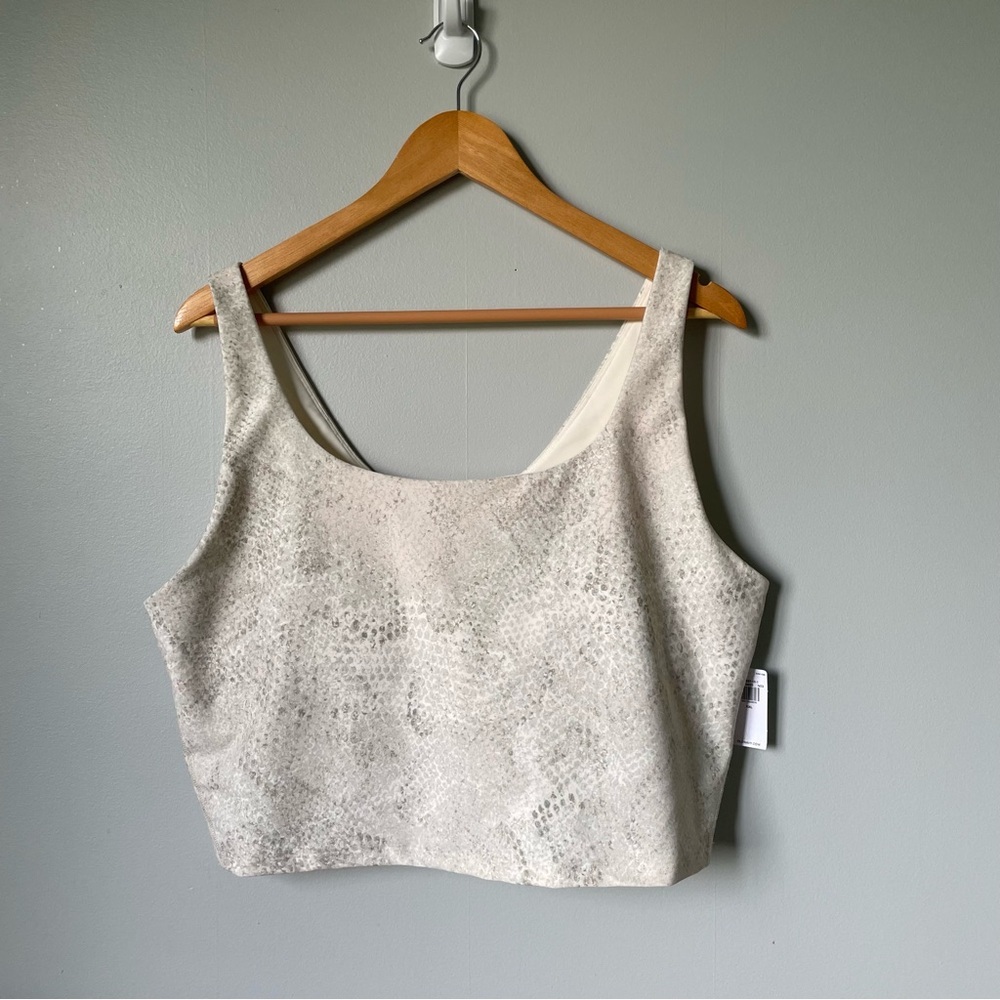 Old Navy Cropped Tank with built in bra - Picture 1 of 8